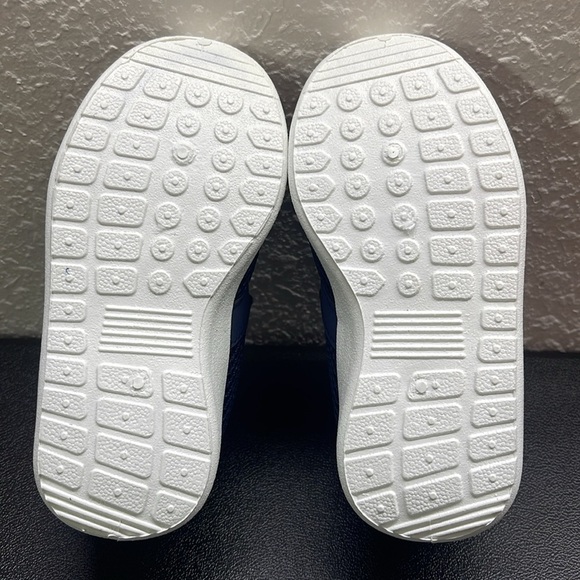 Navy Blue Tomblik Sneakers Size 7 - Picture 8 of 8